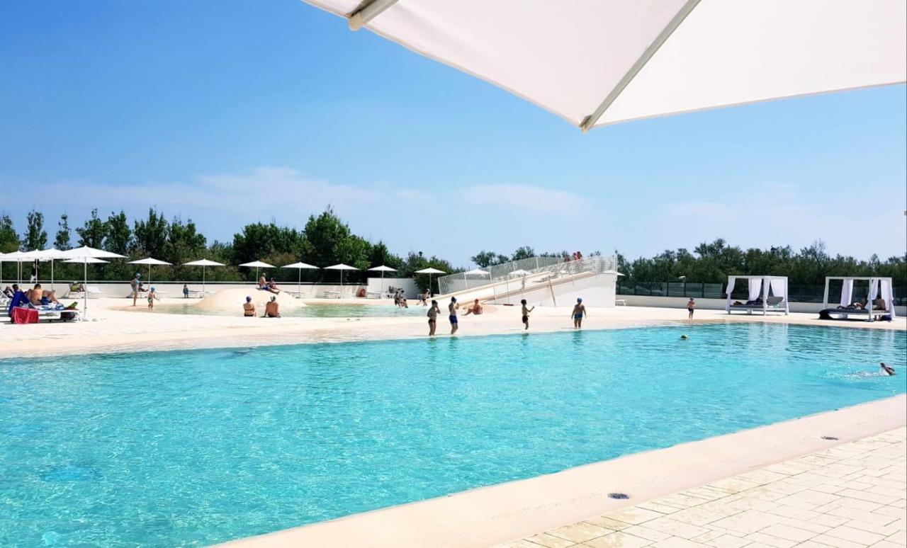 Happy Camp Mobile Homes In Camping Village Rosapineta Rosolina Mare Bagian luar foto